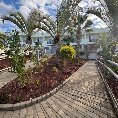 Апартаменты Oasis-Family Townhouse Адехе Экстерьер фото